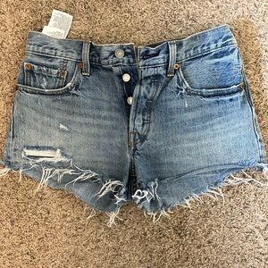 501 Levi shorts